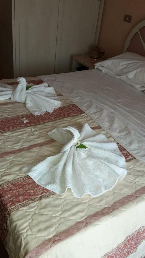 Hotel Residence Maria Grazia リミニ エクステリア 写真